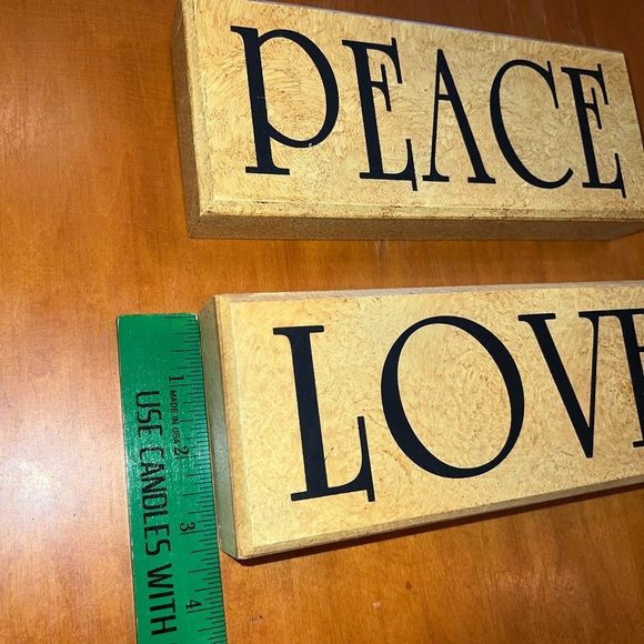 Peace and Love signs - Picture 4 of 6